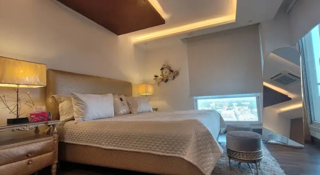 Апартаменты Luxury Goldcrest Luxury Apartments