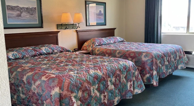 Четырёхместный номер Standard Voyager Resort Inn