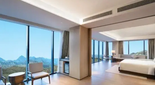 Люкс c 1 комнатой с красивым видом из окна Crowne Plaza Zunhua Hot Spring Town by IHG