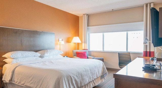 Двухместный номер Standard Lakeview Signature, Trademark Collection by Wyndham