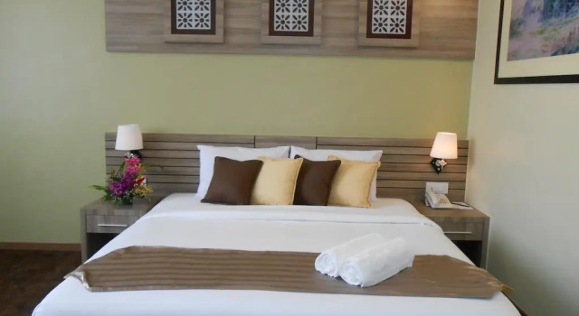 Номер Superior HIG Hotel & Convention