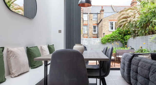 Апартаменты 5 Bed Apartment in Clapham
