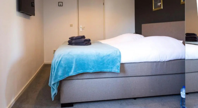 Bed and breakfast Groningen - Peizerweg, Book Hotel Hotels in Groningen with Breakfast, Breakfasts