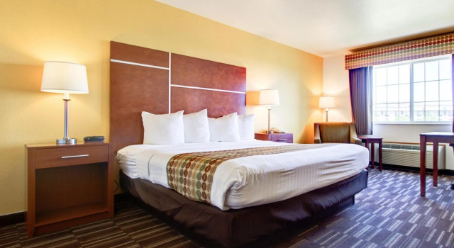 Номер Standard Best Western Firestone Inn & Suites