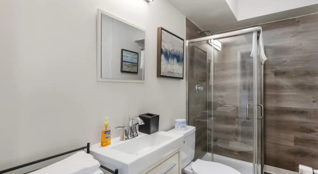 Апартаменты Business Modern Retreat Near Henry Ford