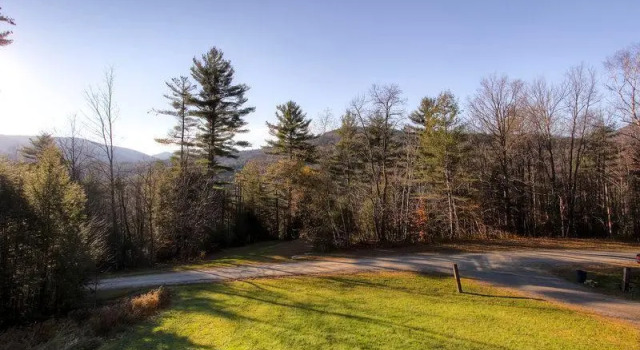 Brookside South at Chittenden, Book Villa Sommerhuse i Vermont, Hytte