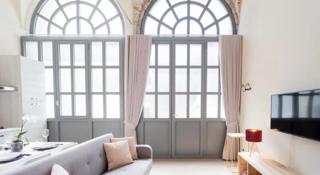 Апартаменты c 1 комнатой Romantic Escape in the 400s