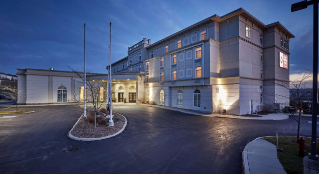 Кровать в общем номере Best Western Plus Orangeville Inn & Suites