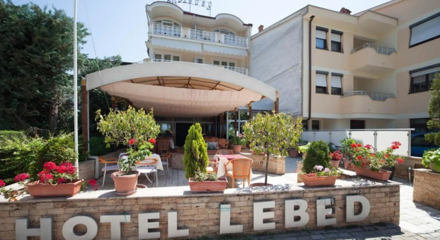 Hotel Lebed