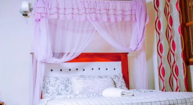 Sunshine homestay 1, Varaa Hotelli Moshi Hai