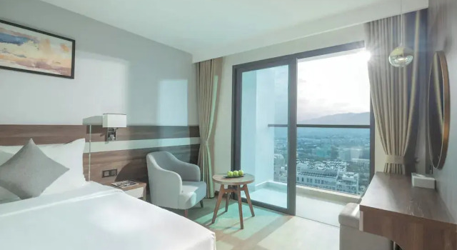 Двухместный номер Deluxe с балконом и с видом на город PANAMA Nha Trang Hotel
