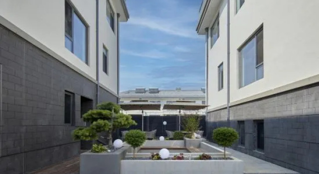Floral Hotel·LAN Ting Ya Shu Resort Homestay, Забронировать Курортный отель Яньтай Yantai Region