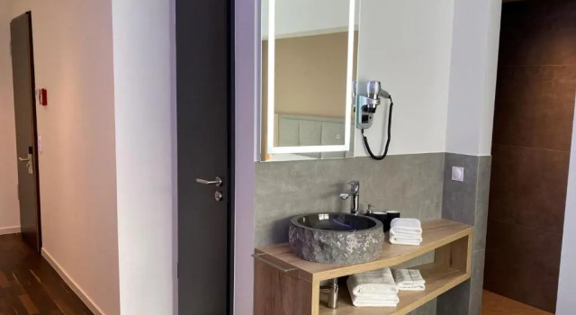 Двухместный номер Comfort Hotel B4