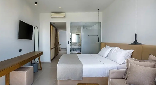 Семейный люкс с частичным видом на море Michelangelo Resort & Spa