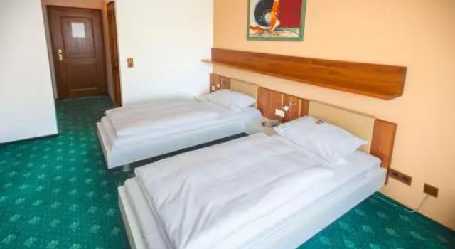 Hotel & Restaurant Ernst, Book Hotel Ahrbergen Weser Uplands