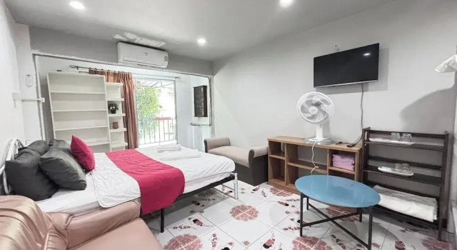 Четырёхместный номер Standard Sunshiny-BB Hostel near Punnavithi BTS station