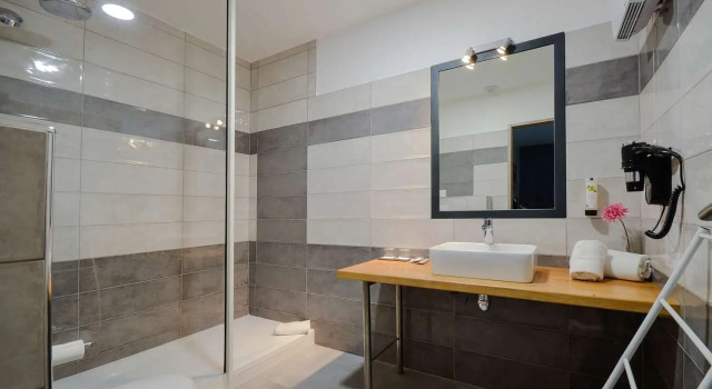 Двухместный номер Superior Sure Hotel by Best Western Beziers Le Monestie