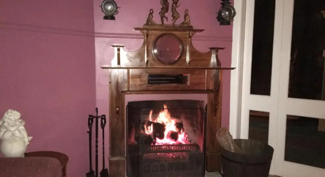 HISTORIC STAR LODGE and STATION MASTERS HOUSE NARRANDERA, Buchen Sie Hotel Narrandera Riverina