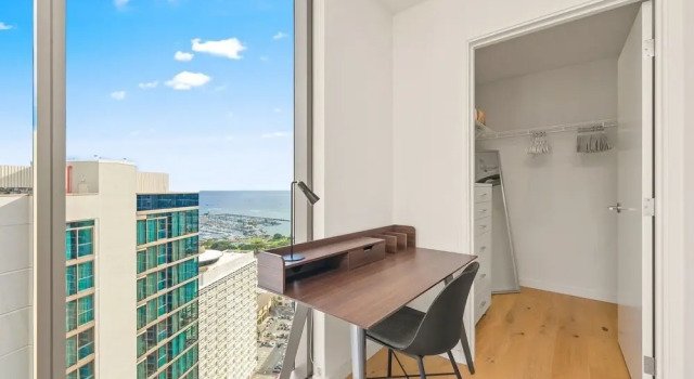 Sky Ala Moana 4209 2 Bedroom Condo by RedAwning, Забронировать Отель Отели Гонолулу с парковкой, рядом с Академия искусств, Парковка