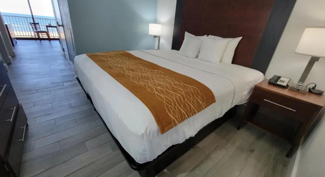 Люкс Coastal Hotel & Suites Virginia Beach - Oceanfront