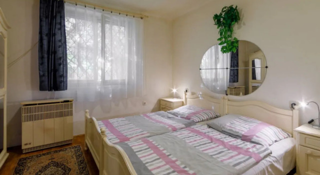 Holiday Home Kiwi by Interhome, Prenota Hotel Balatonfenyves 