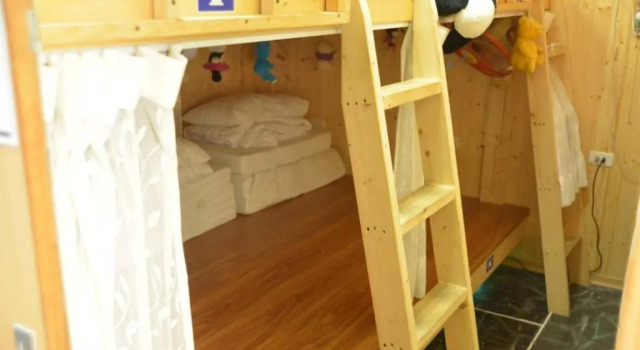 Pat în dormitor Checheng Backpackers Hostel