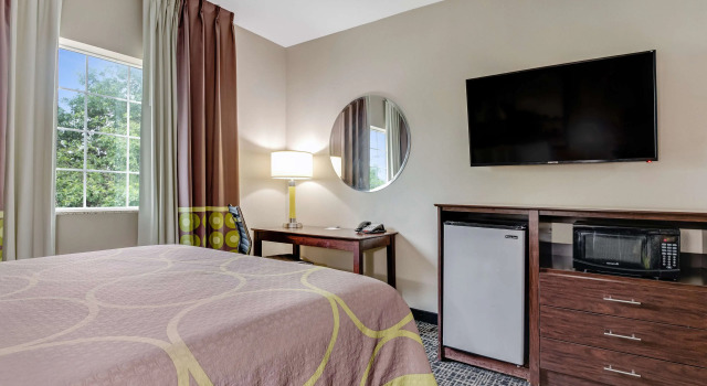 Четырёхместный номер Standard SureStay Plus Hotel by Best Western Owasso Tulsa North