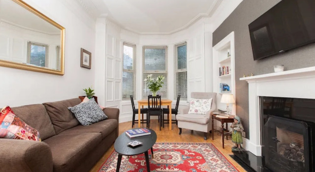 Charming 2-br Flat for 4 in Quiet Corstorphine, Prenota Hotel Corstorphine Edimburgo