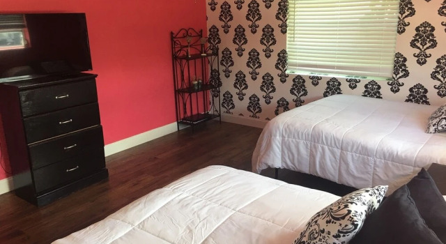 2 Master Suites Pool Home, Rezerwuj Hotel Hotele w Broward County z parkingiem, Parking