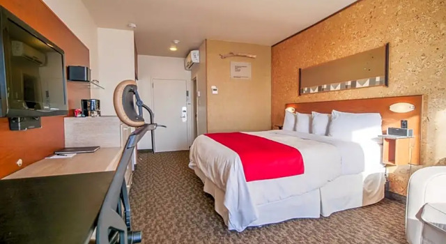 Четырёхместный номер Standard с видом на море Manoir Belle Plage