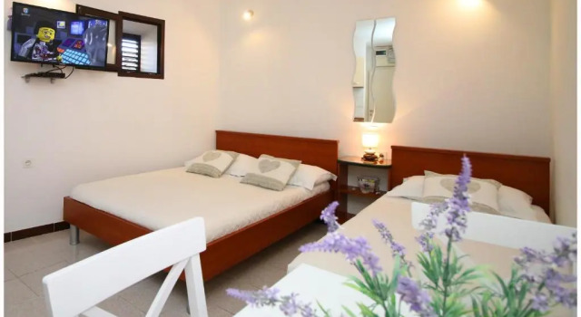Apartment Karmela, Забронировать Апартаменты/квартира Апартаменты Примоштен, рядом с Пляж Затока, Апартаменты/квартира