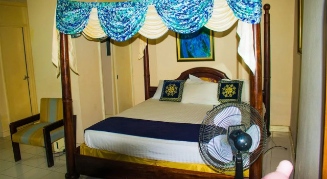 Beach Sands Studio 210E - Turtle Tower, Rezervovat Hotel Hotely v Ocho Rios Coast s bazénem, Bazén
