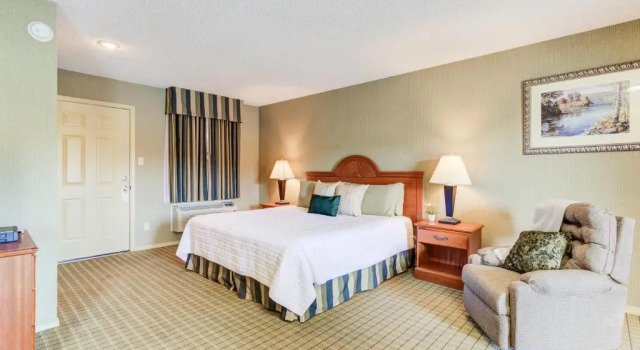 Номер Standard Long Island Lake Resort
