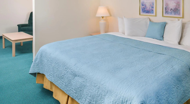 Кровать в общем номере Americas Best Value Inn & Suites - Bluffton