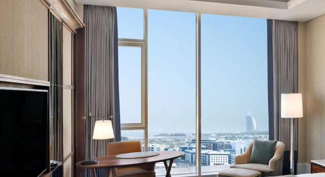Двухместный люкс Executive Grand Plaza Mövenpick Media City