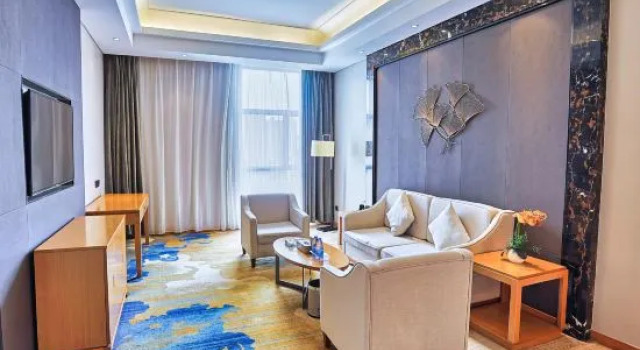 Люкс Business Rowin Grand Hotel