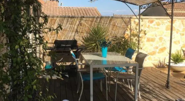 Апартаменты Appartement duplex meublé avec vue sur piscine