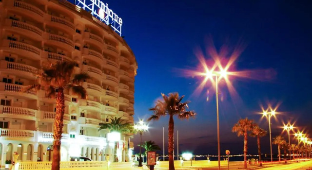 Apartamentos Dominique, Varaa Huoneisto La Manga del Mar Menor 
