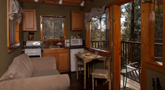 Standard Kahden hengen Studio parvekkeella Idyllwild Bunkhouse