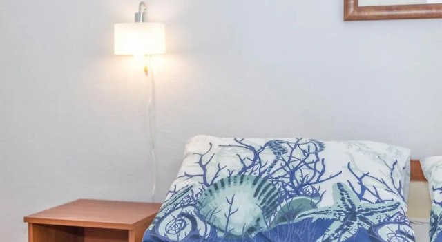 Апартаменты c 1 комнатой с балконом и с видом на море Apartments Petranić