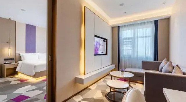 Люкс Deluxe Lavande Hotel (Suizhou Wuyue Plaza)
