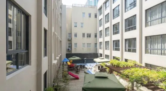 Maison New Century Hotel, Prenota Hotel Hotel a Zhoushan con parcheggio, Parcheggio