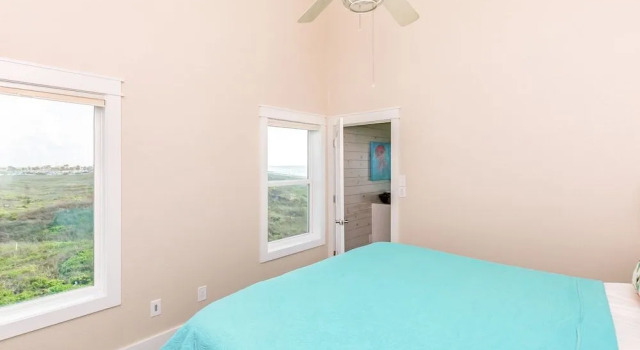 Beachfront Luxury 3BR/3BA Lost Colony Property by RedAwning