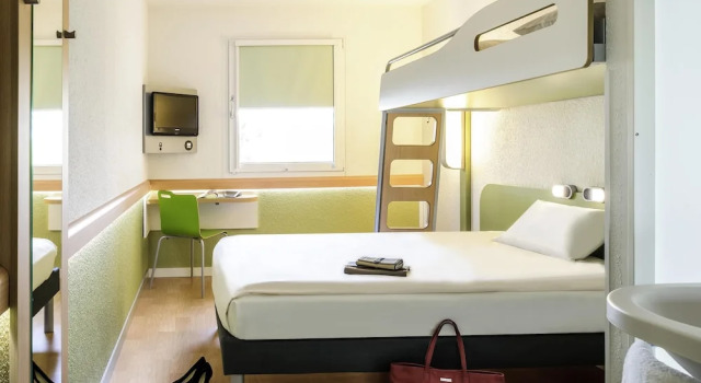 Номер Economy ibis Budget Lons-le-Saunier