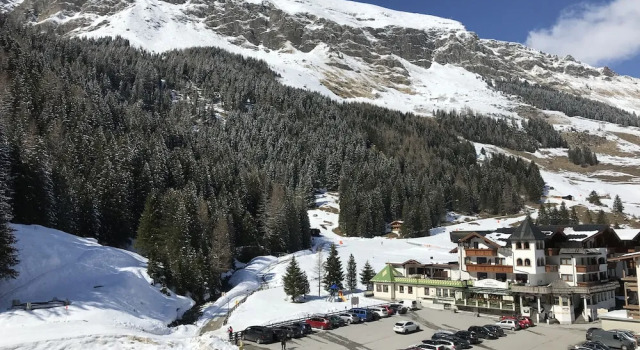 Двухместный номер Standard с балконом VALARA Alpine Art Hotel