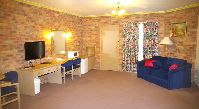 Best Western Pines Country Club Motor Inn, Book Hotel 3-stjernede hoteller i Shepparton, 3*