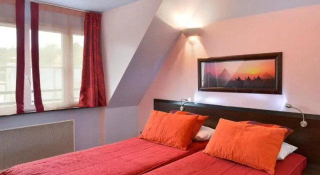 Семейный номер Standard Дуплекс Logis Hôtels Le Saint Georges