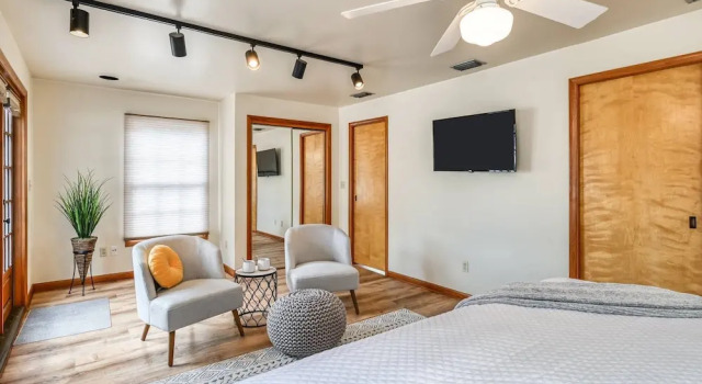 Апартаменты с балконом 62 Hypolita Carriage House