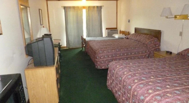 Deer Run Motor Inn, Varaa Hotelli Hotellit New England uima-altaalla, Uima-allas