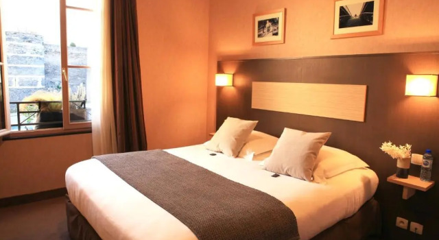 Номер Premium Logis Hôtels- Hôtel Marguerite dAnjou Angers château